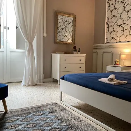 Casa- Corso Umberto * Taranto